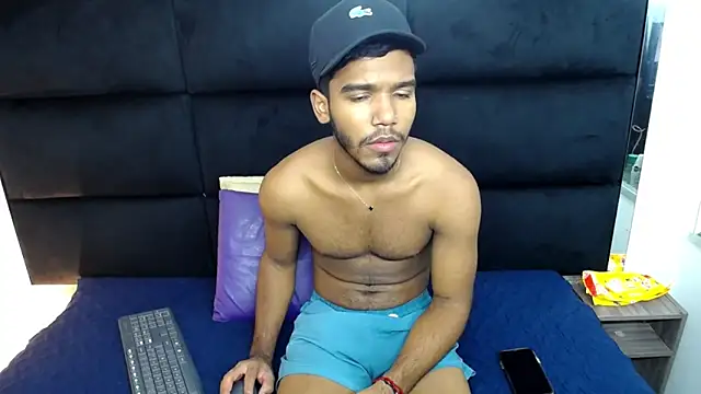 Snapshot of CamiloBuck chatting on November 2, 2025, 3:11 am CamiloBuck online show from November 2, 2025, 3:11 am