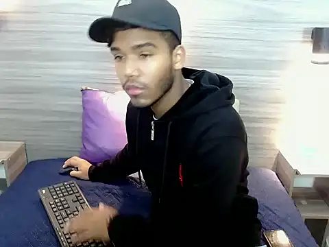 Snapshot of CamiloBuck chatting on October 25, 2025, 2:22 am CamiloBuck online show from October 25, 2025, 2:22 am