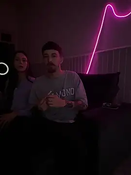 dorneles20 online show from October 22, 2025, 8:03 am