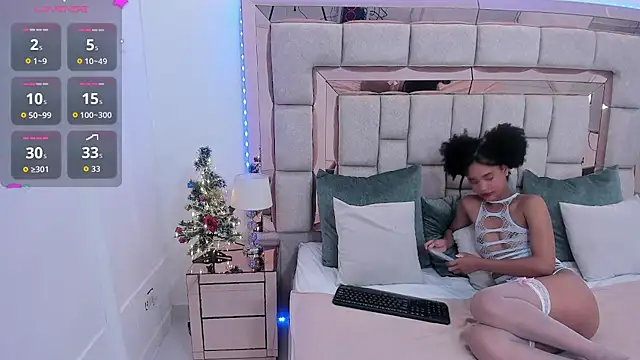 Snapshot of karolebonyy chatting on December 14, 2025, 2:55 pm karolebonyy online show from December 14, 2025, 2:55 pm