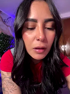 MAVI EC online show from October 29, 2025, 3:44 pm