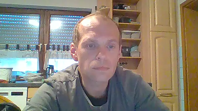 tommy3300 online show from November 4, 2025, 6:50 am