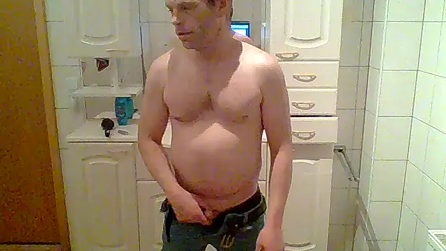 tommy3300 online show from December 5, 2025, 4:55 am