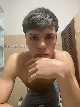 lucaaa 01 online show from October 22, 2025, 10:52 pm