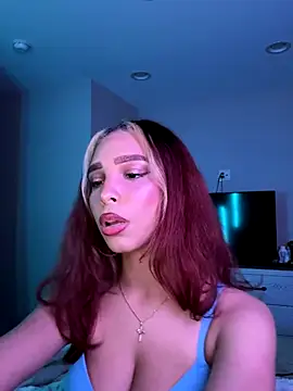 Latinagf online show from November 10, 2025, 2:27 am