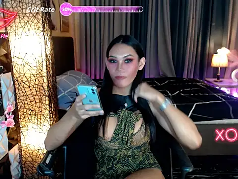 ElegantKellyUncutTS online show from November 2, 2025, 2:16 am