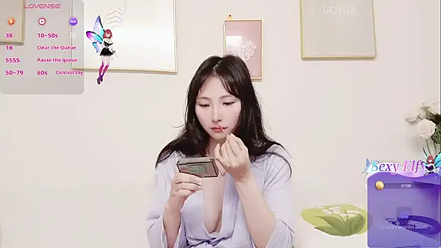 yuyan3929 online show from April 18, 2026, 12:13 am