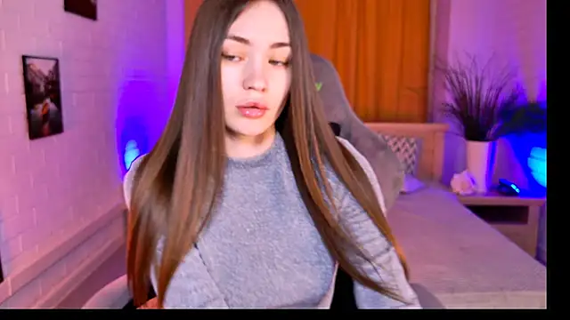 lollyrais online show from April 7, 2026, 1:24 pm