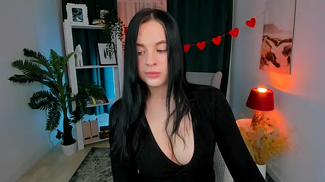 AriaThorn online show from February 19, 2026, 2:14 pm