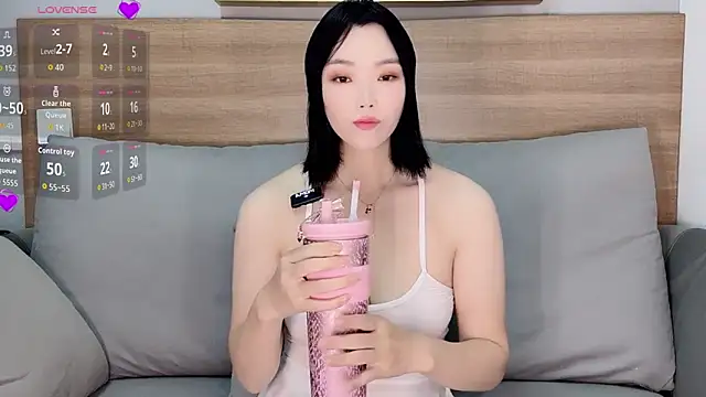 upoo7lt online show from November 24, 2025, 2:44 am