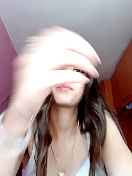 cotoncandyy online show from October 27, 2025, 2:40 pm