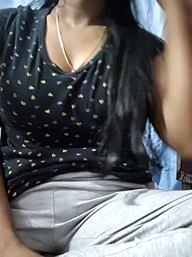 Snapshot of Ezabelljohn chatting on April 10, 2026, 8:54 am Ezabelljohn online show from April 10, 2026, 8:54 am