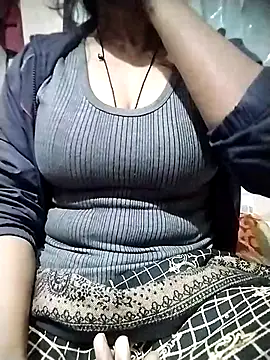 Snapshot of Ezabelljohn chatting on December 20, 2025, 11:24 am Ezabelljohn online show from December 20, 2025, 11:24 am