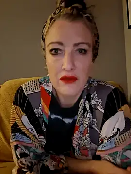 Raven Fantastic online show from October 30, 2025, 3:05 am