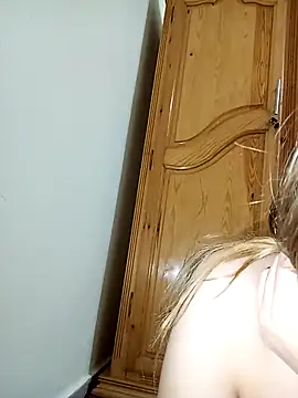 indilasixeey online show from February 3, 2026, 6:22 am