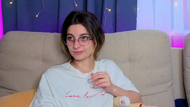 CasandraMickell online show from November 12, 2025, 7:34 am