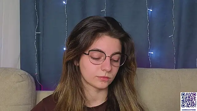 CasandraMickell online show from November 29, 2025, 8:42 pm