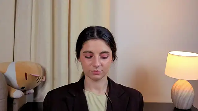 CasandraMickell online show from November 5, 2025, 6:22 pm