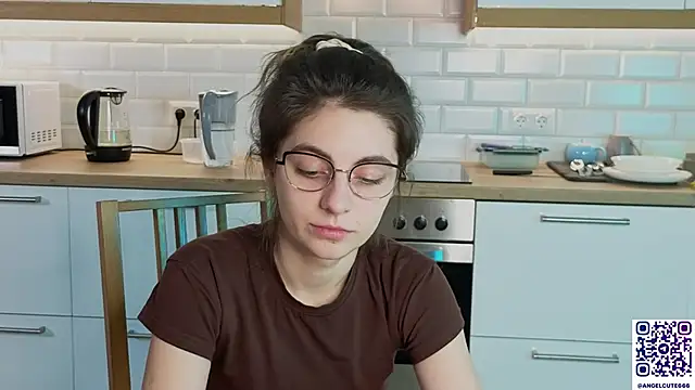 CasandraMickell online show from November 28, 2025, 9:59 pm