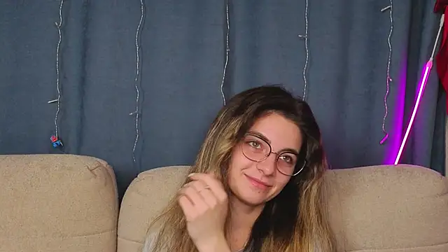 CasandraMickell online show from November 20, 2025, 6:30 pm