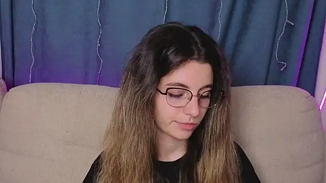 CasandraMickell online show from November 15, 2025, 7:29 pm