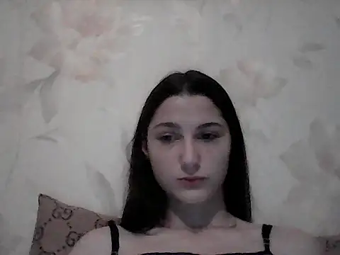 a alessia online show from November 20, 2025, 9:25 pm