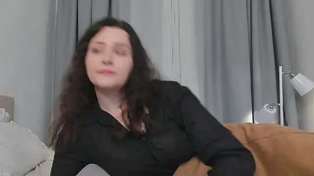 Snapshot of Camilla_Rowen chatting on May 30, 2026, 8:36 pm Camilla Rowen online show from May 30, 2026, 8:36 pm