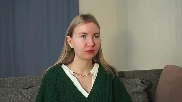 Snapshot of CathyHeximer chatting on December 22, 2025, 8:58 am CathyHeximer online show from December 22, 2025, 8:58 am