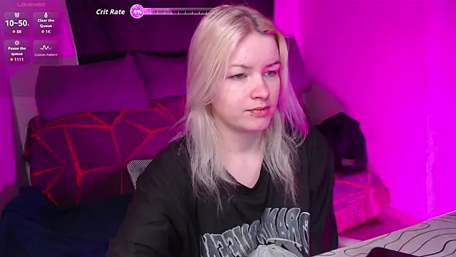 CherryNight6 online show from April 25, 2026, 9:45 pm