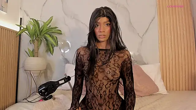 Snapshot of Fyre_divine chatting on April 25, 2026, 10:18 am Fyre divine online show from April 25, 2026, 10:18 am