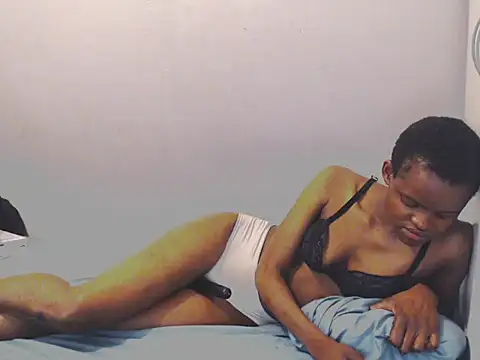 Sweet-PetiteX online show from October 27, 2025, 11:16 pm