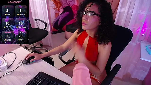 Gigi Scott  online show from November 1, 2025, 3:13 am