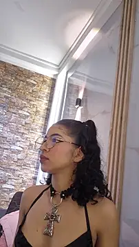 Snapshot of Victoria_Dubois_ chatting on October 25, 2025, 12:28 pm Victoria Dubois online show from October 25, 2025, 12:28 pm