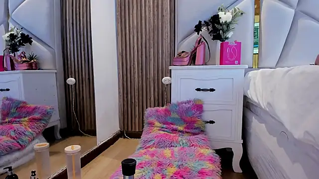 SweetKata  online show from April 10, 2026, 7:21 pm