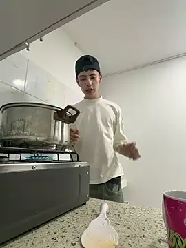 Sebastian Reed online show from February 4, 2026, 6:30 am