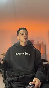 Sebastian Reed online show from February 26, 2026, 4:45 am