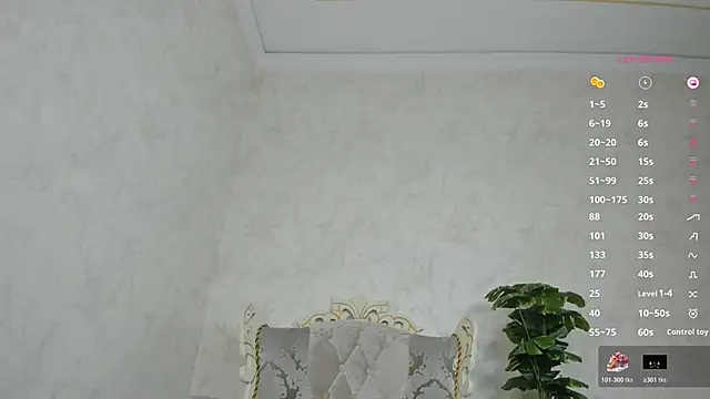 Snapshot of Danikalee chatting on November 17, 2025, 8:24 pm Danikalee online show from November 17, 2025, 8:24 pm