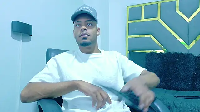 Neytanmalcon online show from November 24, 2025, 9:48 pm