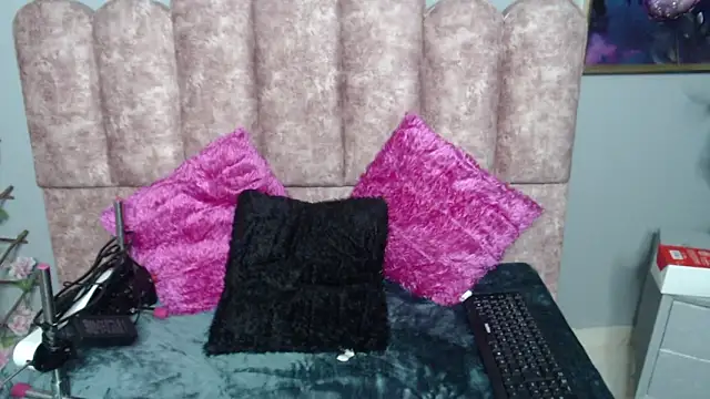 jannakissh online show from November 10, 2025, 9:09 pm