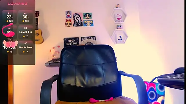 AdelineEsposito online show from February 27, 2026, 2:45 am