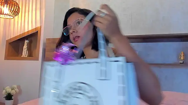 sophie duval online show from April 13, 2026, 8:13 pm