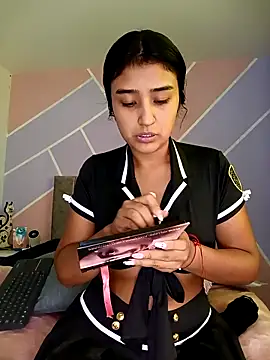 Nahomievans233 online show from November 1, 2025, 12:43 pm