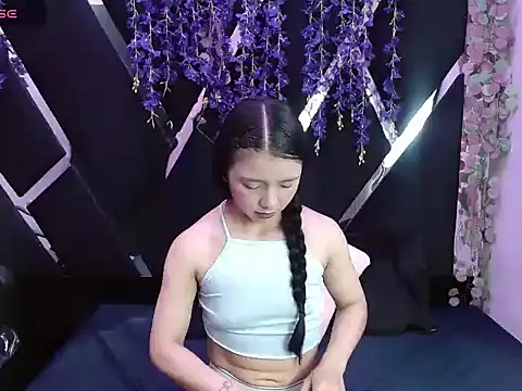 Snapshot of JulietaDiamond chatting on December 2, 2025, 7:37 pm JulietaDiamond online show from December 2, 2025, 7:37 pm