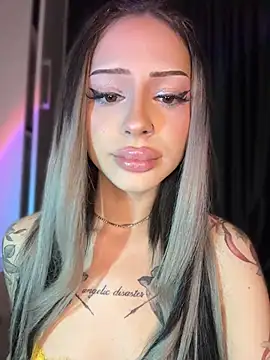 NovaPearl online show from April 28, 2026, 7:40 pm