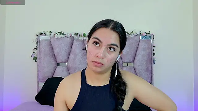 Iris mandarinne online show from November 18, 2025, 4:54 pm