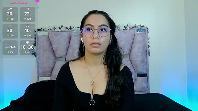 Iris mandarinne online show from October 29, 2025, 5:56 pm