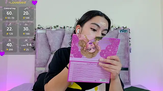 Iris mandarinne online show from November 11, 2025, 5:08 pm