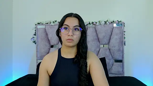 Iris mandarinne online show from October 30, 2025, 6:05 pm