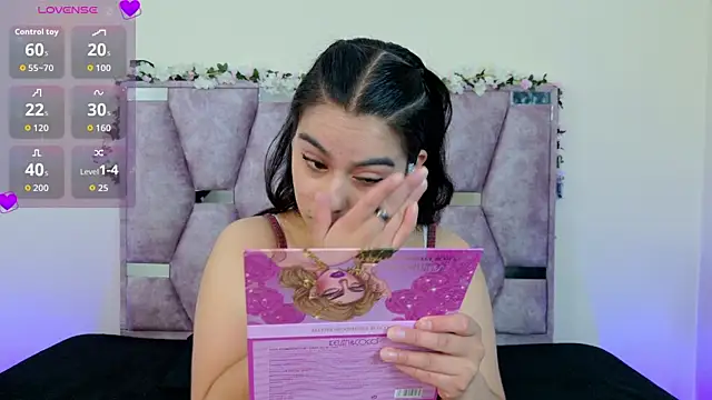 Iris mandarinne online show from November 7, 2025, 5:17 pm