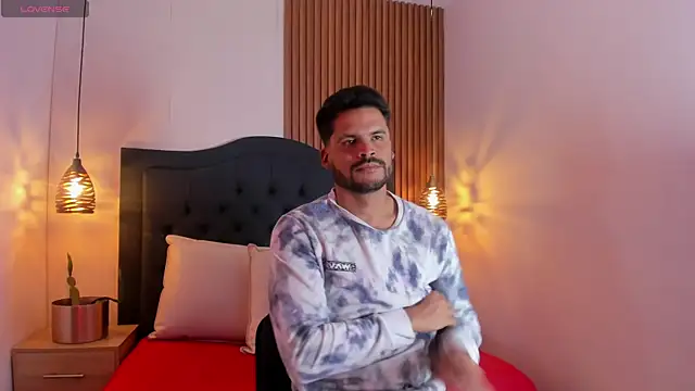 Hamilton 0 online show from October 29, 2025, 8:52 pm